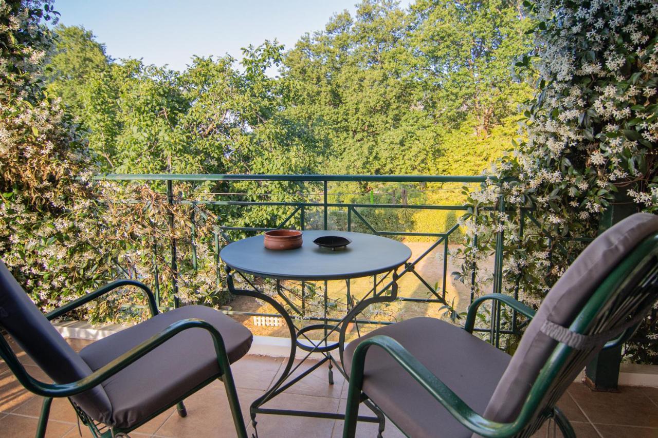 Tsertos Apartments Kamena Vourla Ngoại thất bức ảnh