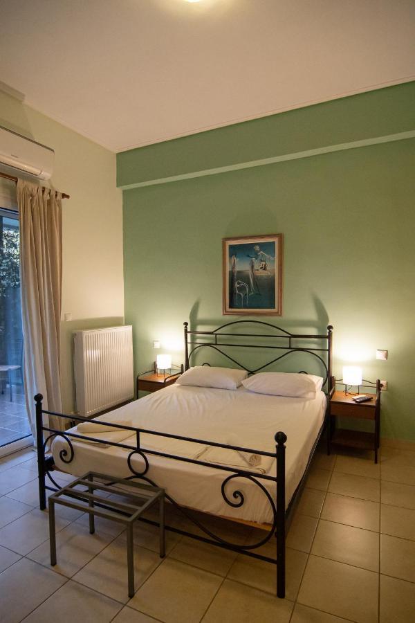 Tsertos Apartments Kamena Vourla Ngoại thất bức ảnh