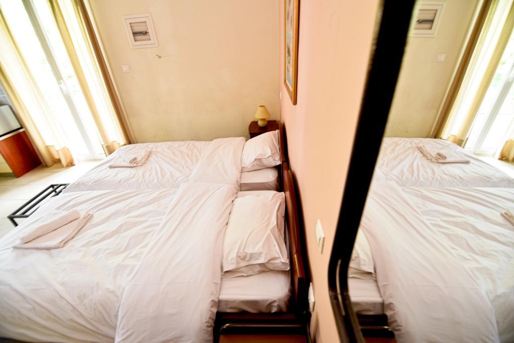 Tsertos Apartments Kamena Vourla Ngoại thất bức ảnh