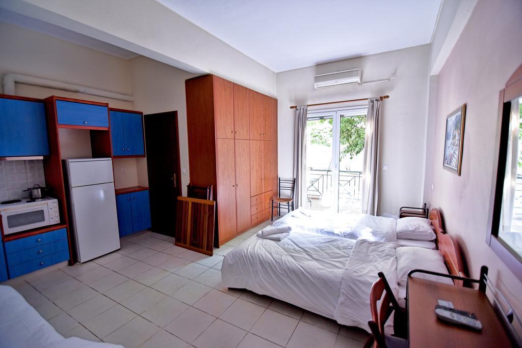 Tsertos Apartments Kamena Vourla Ngoại thất bức ảnh