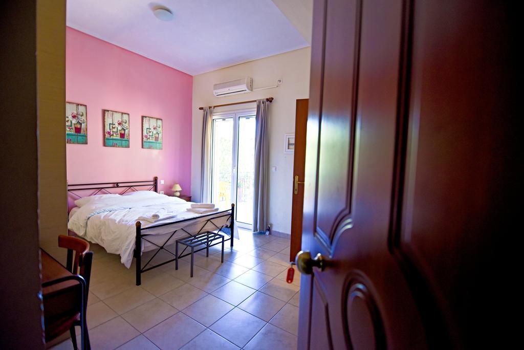 Tsertos Apartments Kamena Vourla Ngoại thất bức ảnh