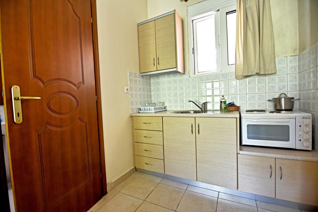 Tsertos Apartments Kamena Vourla Ngoại thất bức ảnh