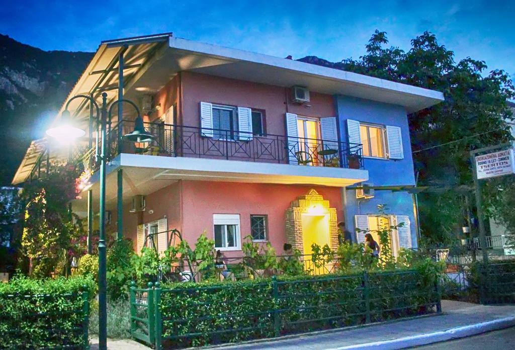 Tsertos Apartments Kamena Vourla Ngoại thất bức ảnh